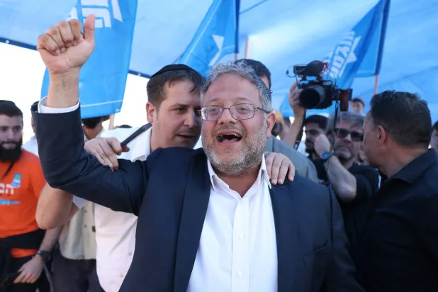 بن غفير في مؤتمر سابق حول الاستيطان في غزة الشهر الماضي يدعو لتهجير الفلسطينيين من قطاع غزة (وسائل إعلام إسرائيلية)