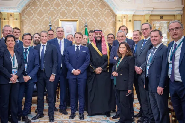ولي العهد السعودي يلتقي الرئيس ماكرون وكبار رؤساء الشركات الفرنسية في الرياض (واس)