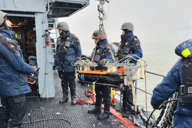 File photo: Members of the German Navy operate a submarine drone onboard German mine hunter FGS Weilheim during NATO exercise Freezing Winds 24, led by the Finnish Navy, in the Baltic Sea in Turku, Finland, November 20, 2024. REUTERS/Anne Kauranen