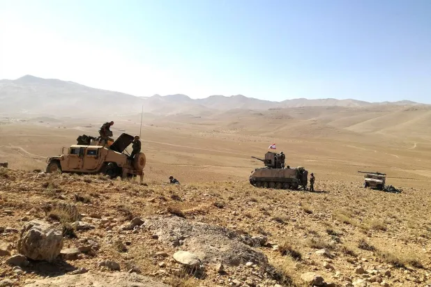 الجيش اللبناني خلال تنفيذه عملية «فجر الجرود» شرق لبنان ضد تنظيم «داعش» (قيادة الجيش اللبناني)