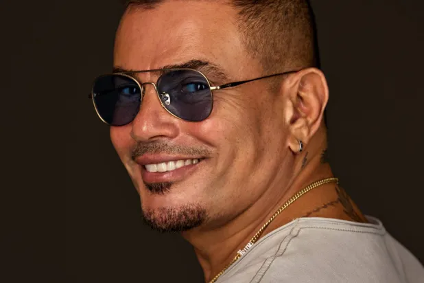 عمرو دياب - (حسابه على فيسبوك)