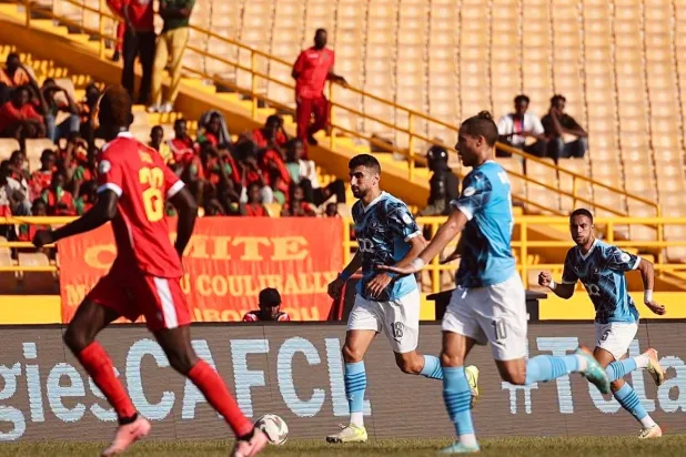 بيراميدز اكتفى بنقطة التعادل مع دجوليبا (نادي بيراميدز)