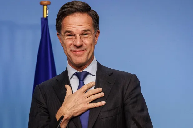 دبیرکل ناتو مارک روته در کنفرانسی خبری در بروکسل (ای.پ.ا)