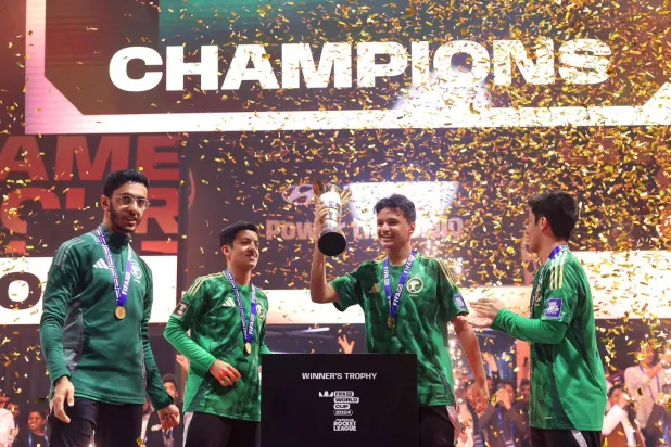 جانب من تتويج الأبطال (الشرق الأوسط)