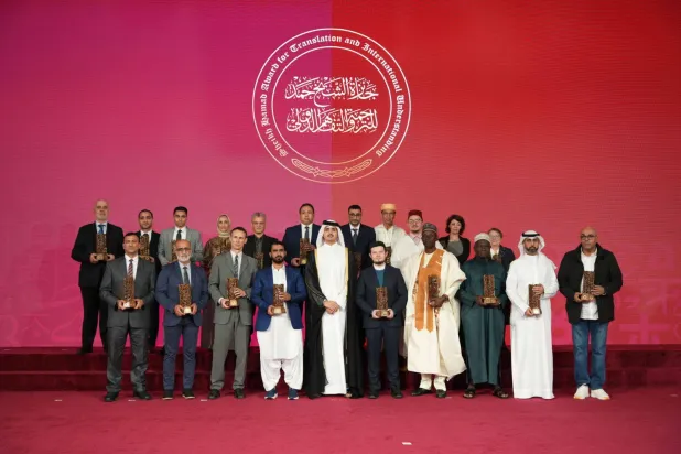 الشيخ ثاني بن حمد الممثل الشخصي لأمير قطر خلال تكريم الفائزين بالجائزة (الشرق الأوسط)