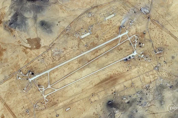 صورة بالأقمار الاصطناعية تُظهر قاعدة جوية عسكرية سورية تقع جنوب دمشق استُهدفت بضربات إسرائيلية (أ.ف.ب)