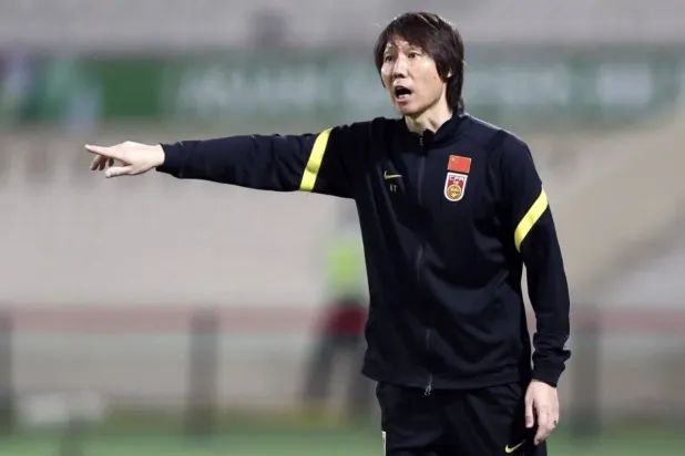 مدرب الصين لي تي (الاتحاد الآسيوي)