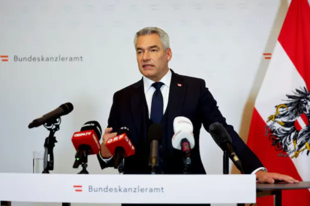 Austrian Chancellor Karl Nehammer holds a press conference on Russia stopping gas deliveries to Austria, in Vienna, Austria, November 15, 2024. REUTERS/Lisa Leutner/ File Photo