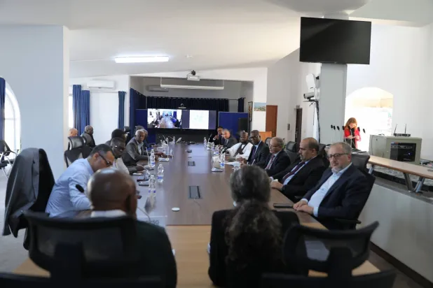 خوري والسفراء والممثلون الأفارقة لدى ليبيا في اجتماع بمقر البعثة الأممية (البعثة)