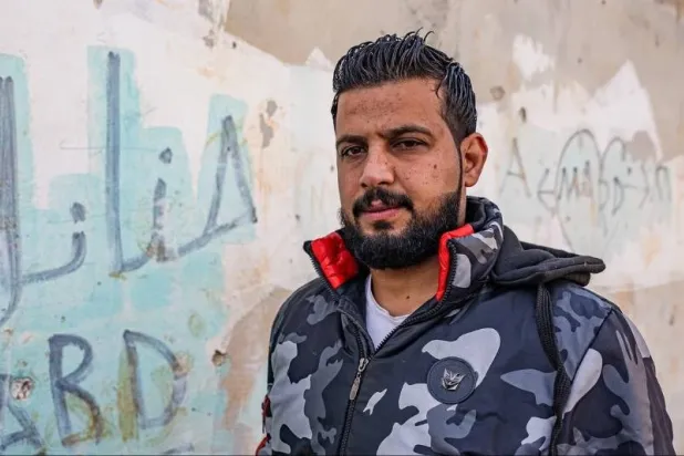 معاوية صياصنة الذي أشعل شرارة الثورة السورية مراهقا وعاش نشوة سقوط الاسد رجلا (إندبندنت)