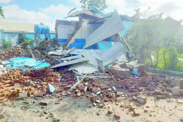 آثار قصف سابق على مدينة الفاشر (مواقع التواصل)