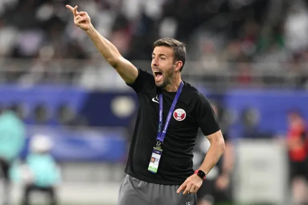 لويس غارسيا مدرب قطر (الشرق الأوسط) 