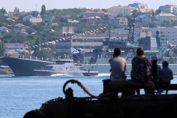 ميناء سيفاستوبول بشبه جزيرة القرم (رويترز)