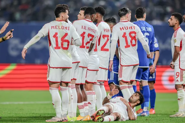 الإماراتيون احتجوا ضد حكم مباراتهم أمام الكويت (خليجي 26)