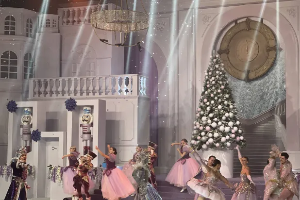 الفنانون حضروا من الخارج رغم جميع الاحتمالات (الشرق الأوسط)