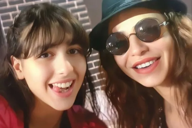 الفنانة دوللي شاهين مع ابنتها (حسابها على {إنستغرام})