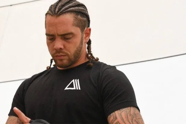 الملاكم بول بامبا من بورتوريكو (رابطة الملاكمة العالمية)