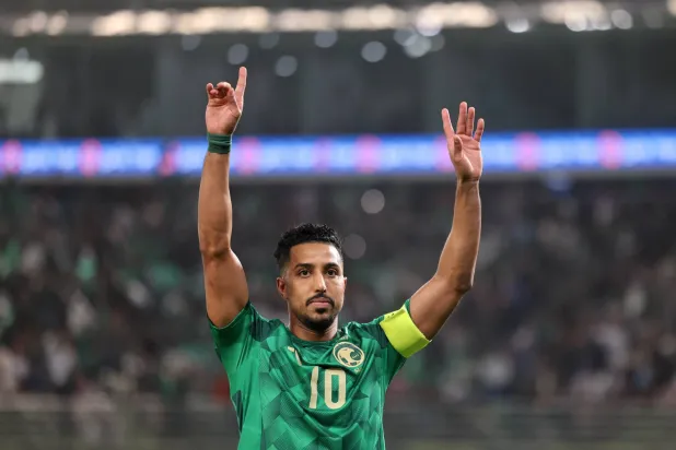 سالم الدوسري قائد المنتخب السعودي (رويترز)