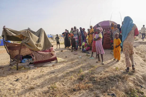 لاجئون سودانيون في تشاد يوم 6 أكتوبر 2024 (أ.ب)