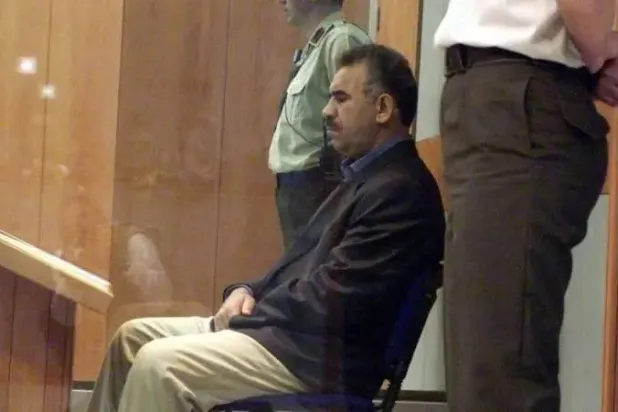 عبد الله أوجلان في أثناء محاكمته عام 1999 (أرشيفية)