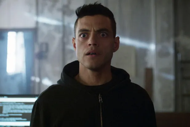 Rami Malek, bir döneme damga vuran gerilim dizisi Mr. Robot'ta canlandırdığı hacker Elliot Alderson karakteriyle şöhret olmuştu (USA Network)