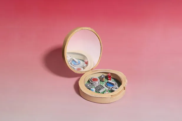 تقنيات التجميل المنزلية: ترويج تجاري أم فوائد صحية؟