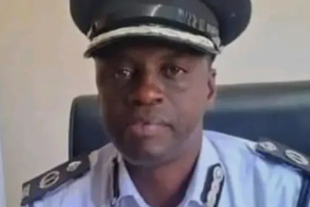 الشرطي تيتوس فيري استولى بالقوة على مفاتيح الزنزانات صباح الثلاثاء (شرطة زامبيا - سي إن إن)