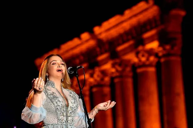 تفجير منزلها العائلي في الجنوب أفقدها صوتها لأسابيع (سمية بعلبكي)