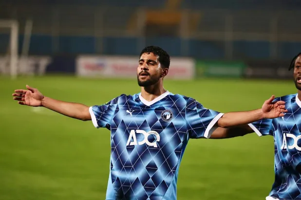 إبراهيم عادل يحتفل بهدفه المذهل في مرمى الترجي (نادي بيراميدز)