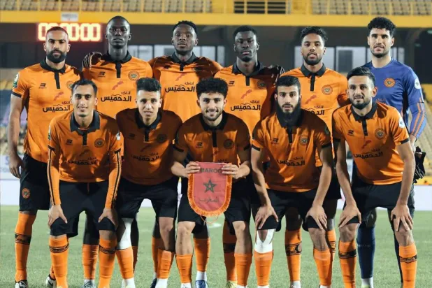 نهضة بركان المغربي أول المتأهلين لربع نهائي الكونفدرالية الأفريقية (نادي نهضة بركان)