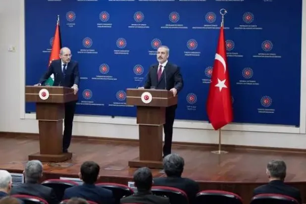 فيدان والصفدي خلال المؤتمر الصحافي في أنقرة (الخارجية التركية)