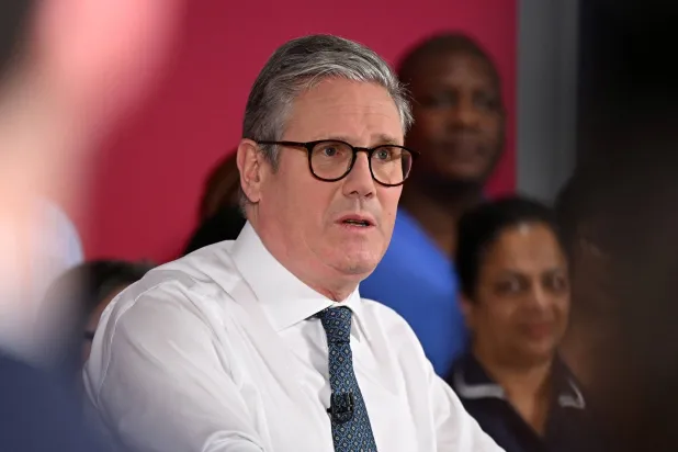 رئيس الوزراء البريطاني كير ستارمر (رويترز)