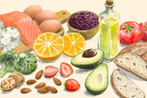 تساهم المكسرات والأسماك الدهنية والخضراوات والفواكه في رفع مستويات الكوليسترول الجيد (أرشيفية- جامعة ناغويا)