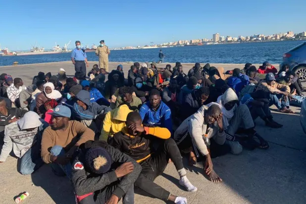 من عملية إنقاذ سابقة لمهاجرين غير نظاميين بغرب ليبيا (جهاز مكافحة الهجرة)