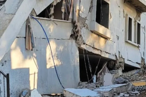 صورة المنزل الذي هدمه القصف الإسرائيلي