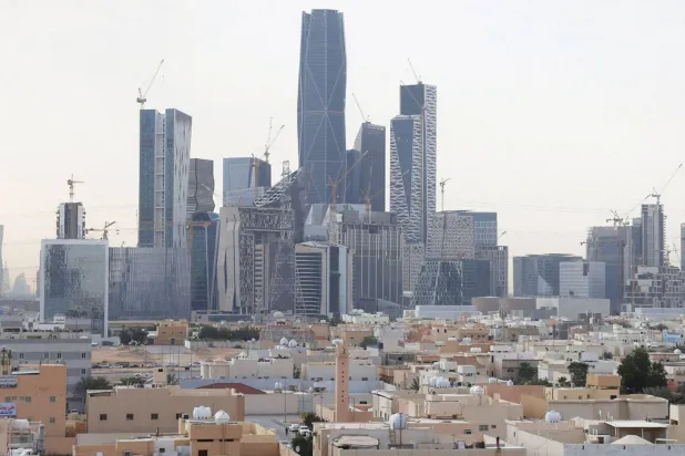  ناطحات سحاب في مركز الملك عبد الله المالي بالعاصمة السعودية الرياض (رويترز)