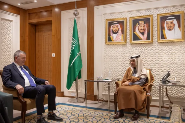وزير الخارجية السعودي مستقبلاً مفوض وكالة «الأونروا» (واس)