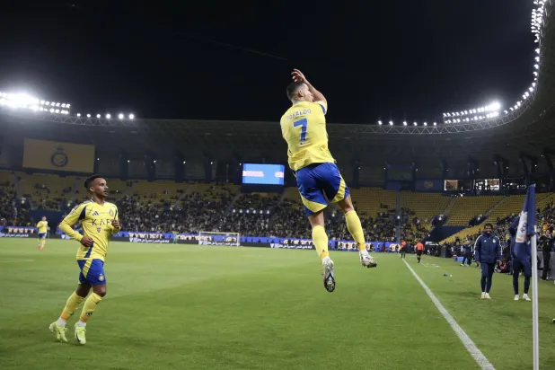 رونالدو محتفلاً بهدفه في مرمى الأخدود (تصوير: عبد العزيز النومان)