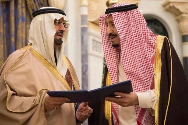 نال الراشد منحة خادم الحرمين الشريفين الملك سلمان بن عبد العزيز لتاريخ الجزيرة العربية عام 2017 (واس)