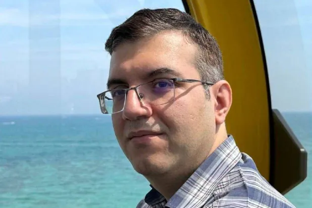 عابديني في صورة نشرتها مواقع إيرانية