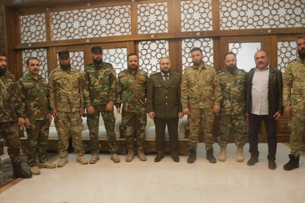 وزارة الدفاع السورية تعقد الاجتماعات التنظيمية ضمن عملية انخراط الفصائل في وزارة الدفاع (حساب الوزارة)