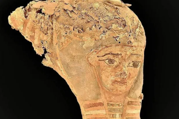 جانب من الكشف الأثري في جبَّانة أسوان بجوار ضريح الأغاخان (وزارة السياحة والآثار)