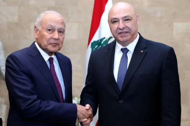 الرئيس اللبناني جوزيف عون يستقبل الأمين العام لجامعة الدول العربية أحمد أبو الغيط في بيروت (الجامعة العربية)