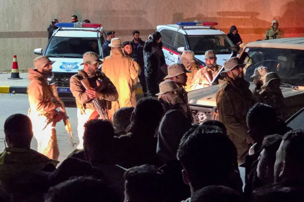 جانب من احتجاجات مواطنين في طرابلس ضد حكومة الدبيبة بعد تصريحات المنقوش (أ.ف.ب)