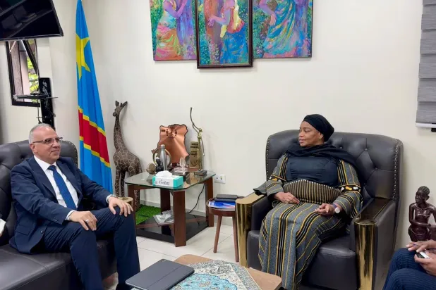 وزير الموارد المائية المصري يلتقي وزيرة البيئة والتنمية المستدامة الكونغولية (وزارة الموارد المائية والري - مصر)