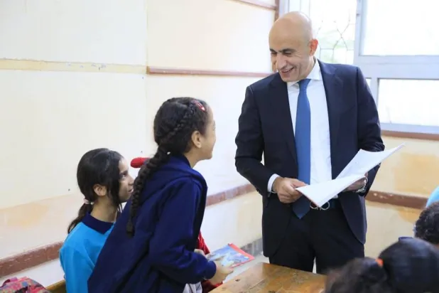 وزير التربية والتعليم المصري خلال زيارات تفقدية للمدارس (صفحة الوزارة على «فيسبوك»)