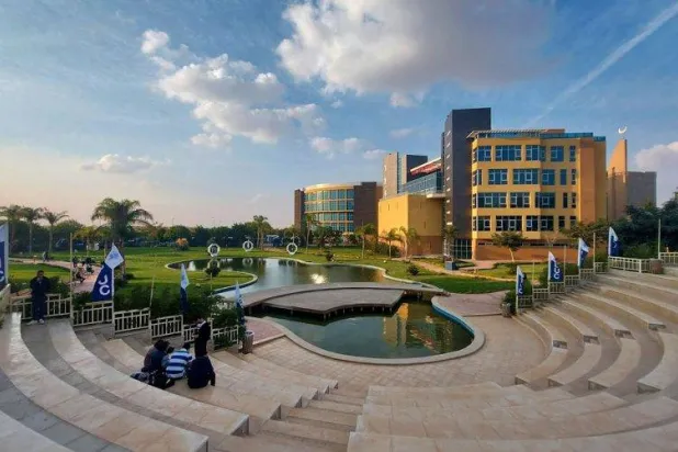 مبنى إحدى الكليات التابع لشركة «سيرا للتعليم» في مصر (إكس)