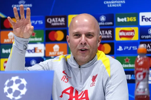 أرني سلوت مدرب ليفربول (د.ب.أ)