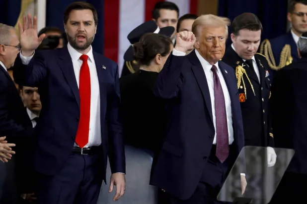 الرئيس الأميركي دونالد ترمب خلال حفل تنصيبه (أ.ف.ب)