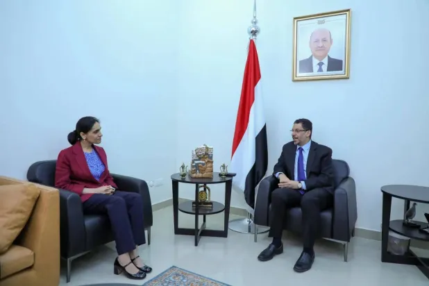 Yemeni Prime Minister Ahmed Awad Bin Mubarak during a previous meeting with the British Ambassador to Yemen (Saba News Agency)